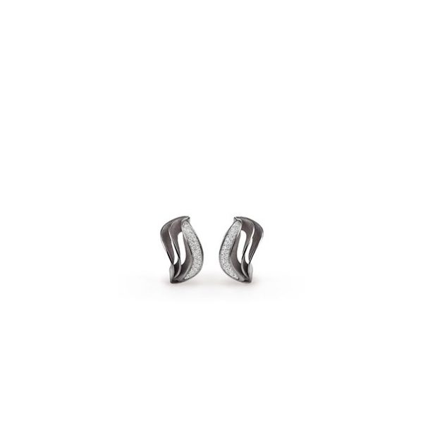 Velaa Pavé, Black Lava Gold