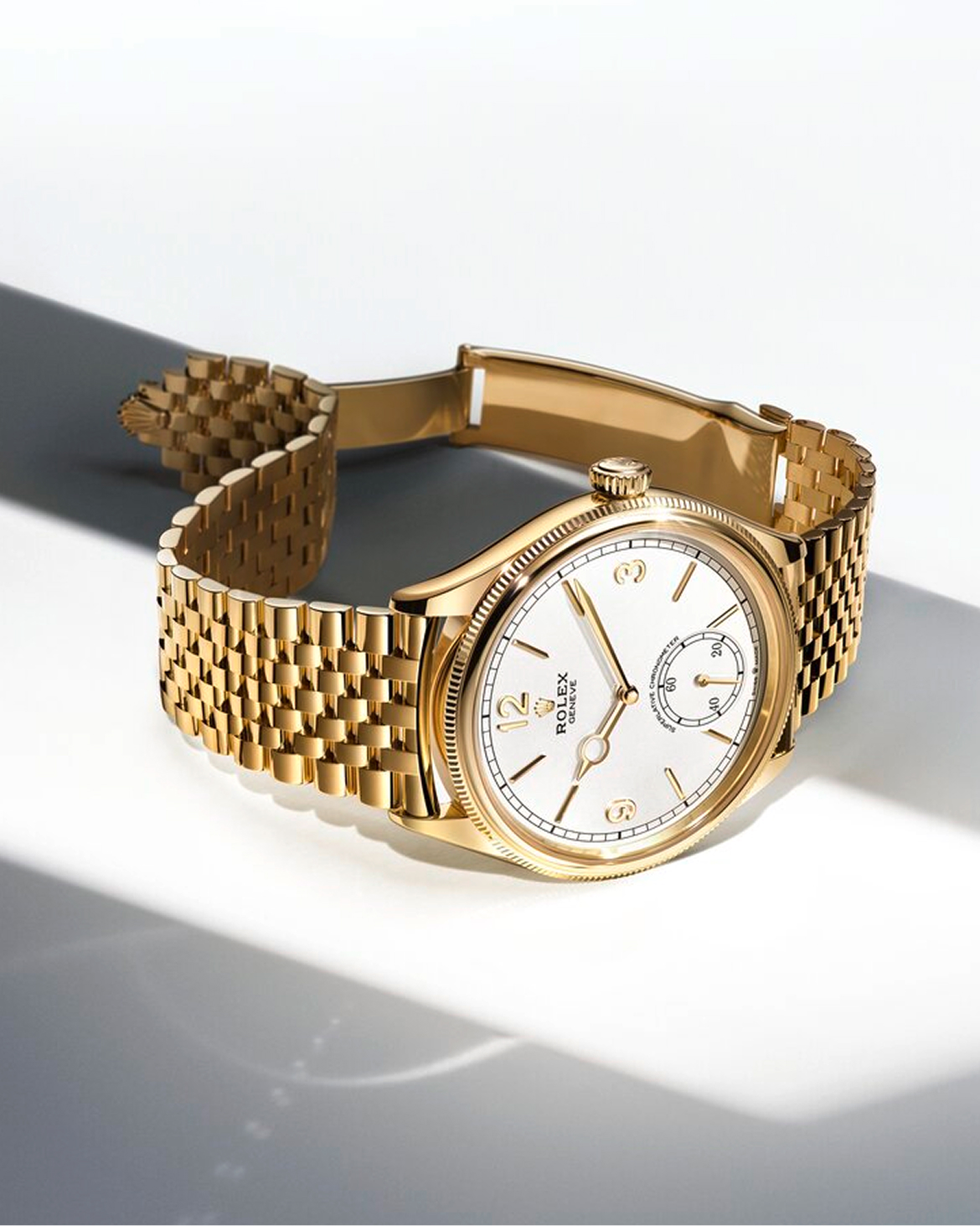 rolex-oyster-perpetual-universal-classic-style-m52508-0008_portrait
