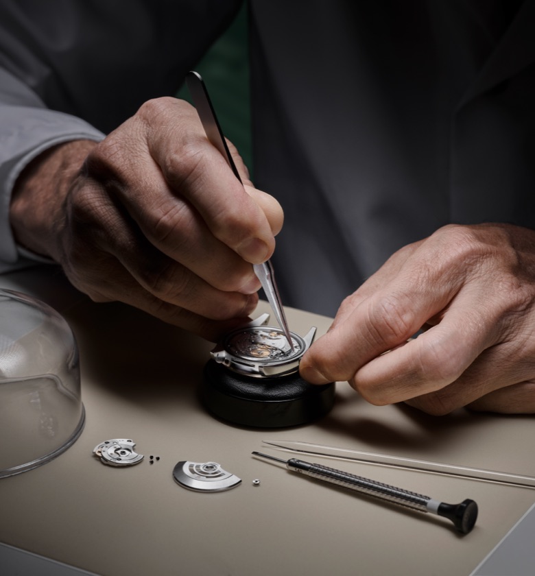 rolex-servicing-sav_1910dh_005-portrait