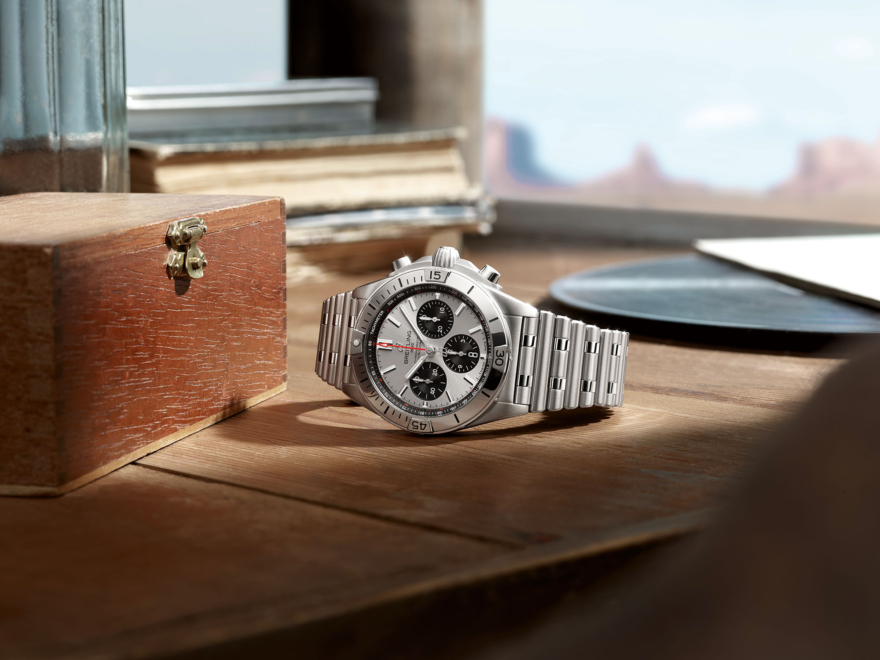 04-PR7_Chronomat_AB0134101G1A1_V2_RVB