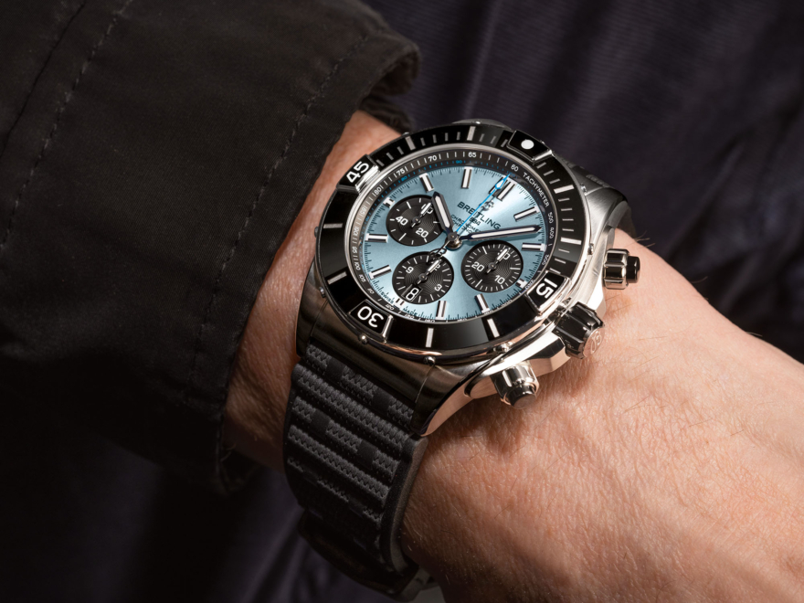 04-Poignet_Chronomat Ice Blue_DSC1411_RVB