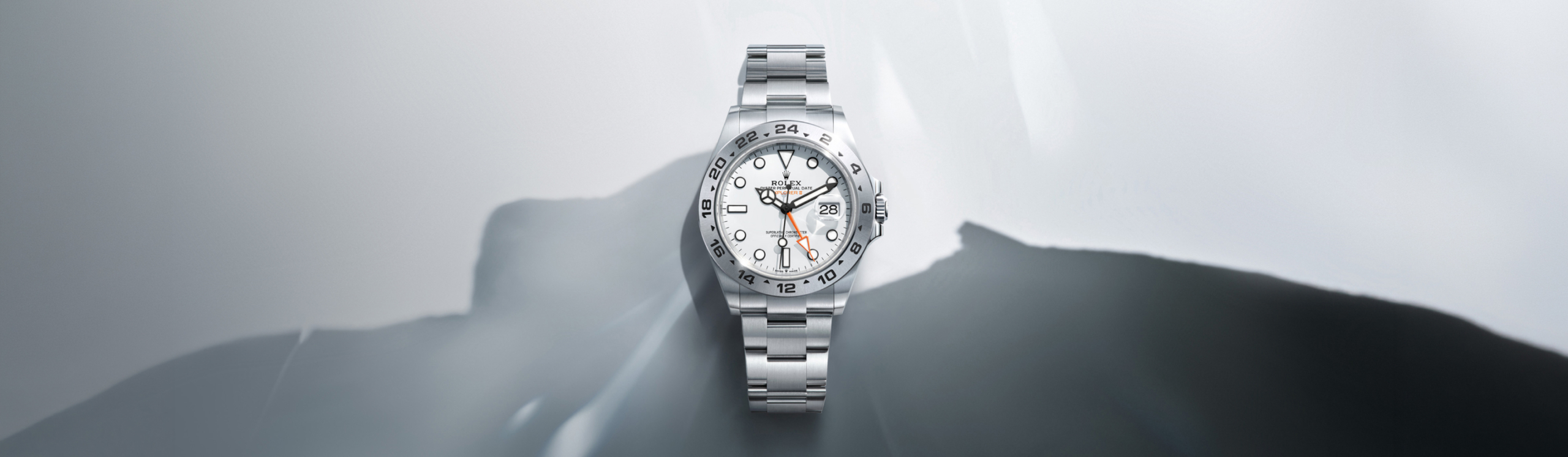 rolex-explorer-ii-cover-m226570-0001-landscape